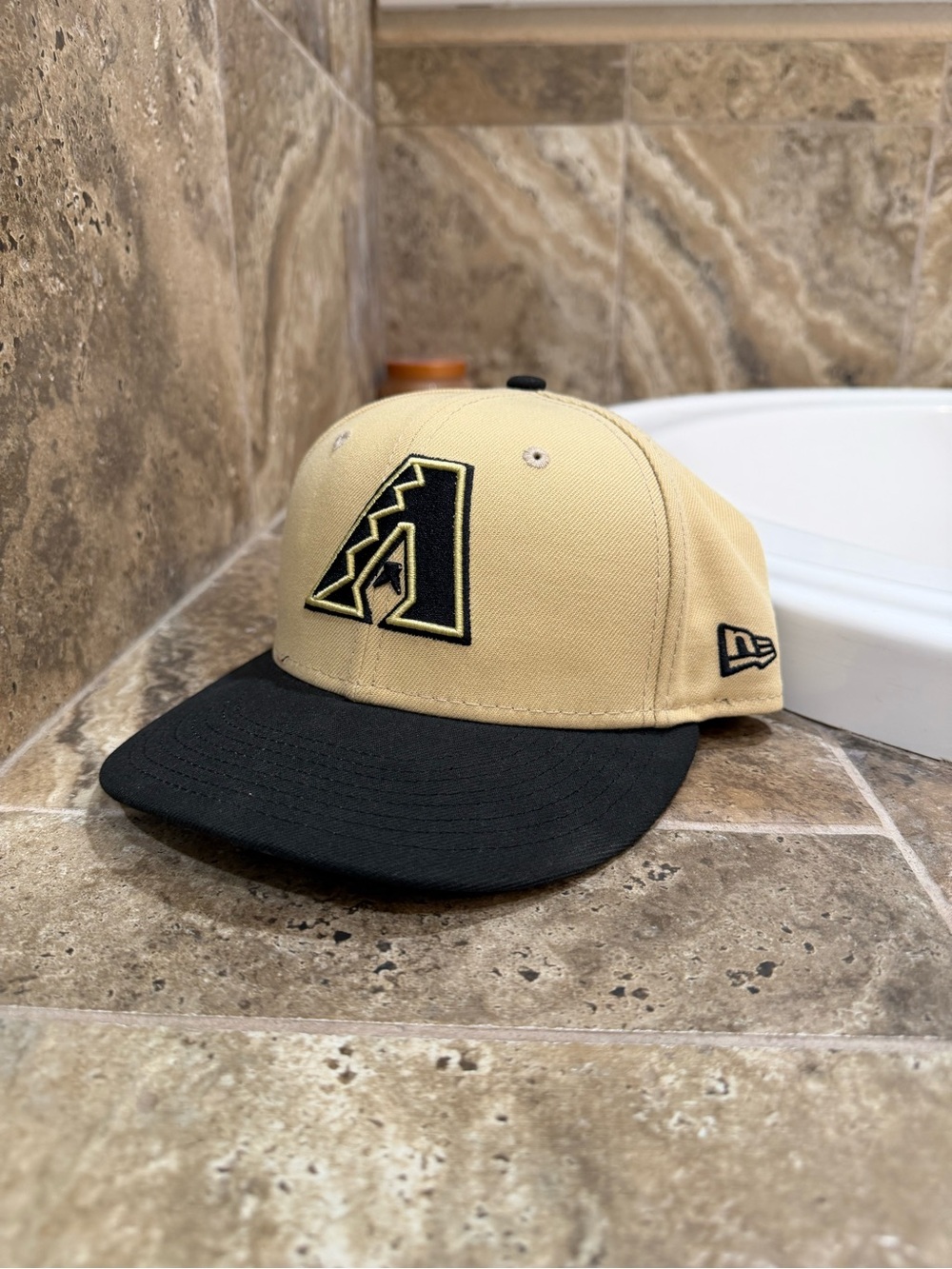 New Era Arizona Diamondbacks Two-Tone Cap - Beige & Black